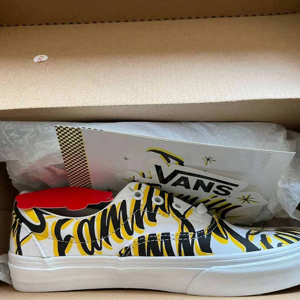 Vans - Picture 1 of 4